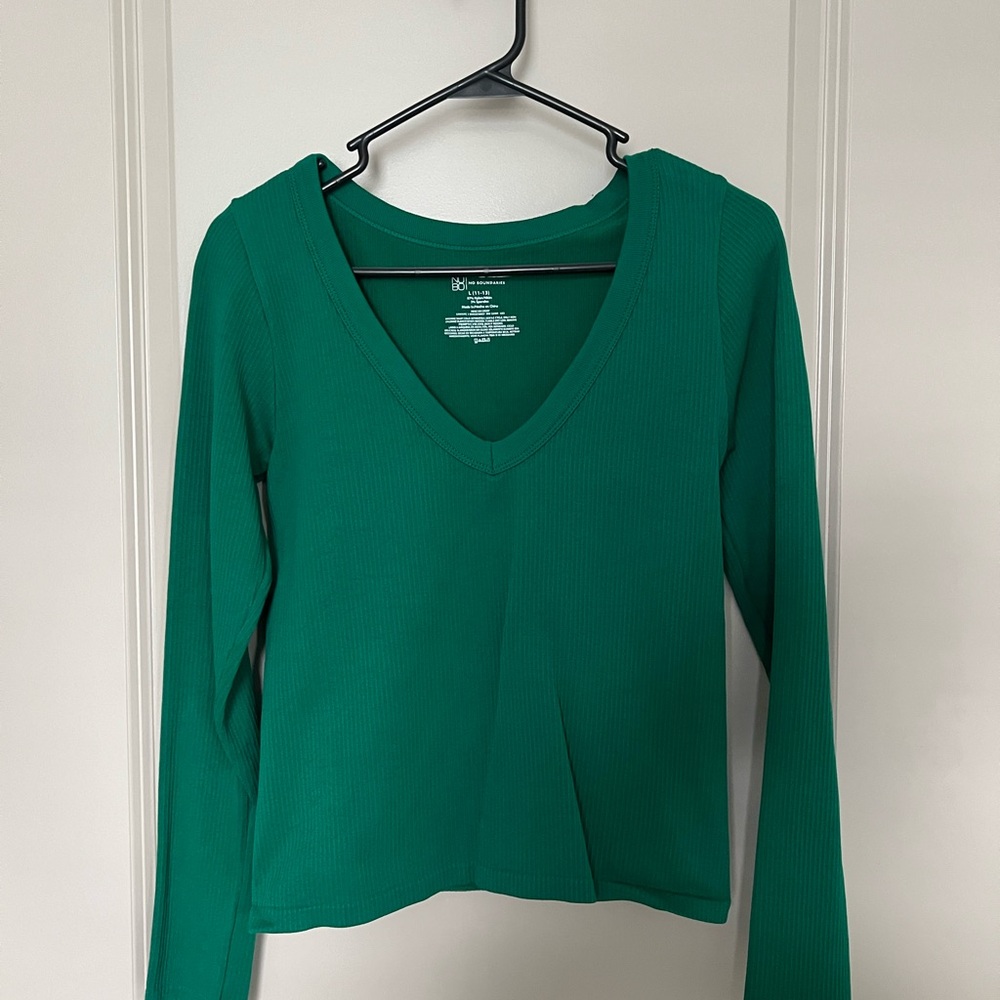 Women's Green V-Neck Top